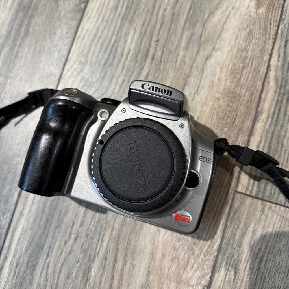 Canon EOS Silver and Black Camera 2000 working condition
